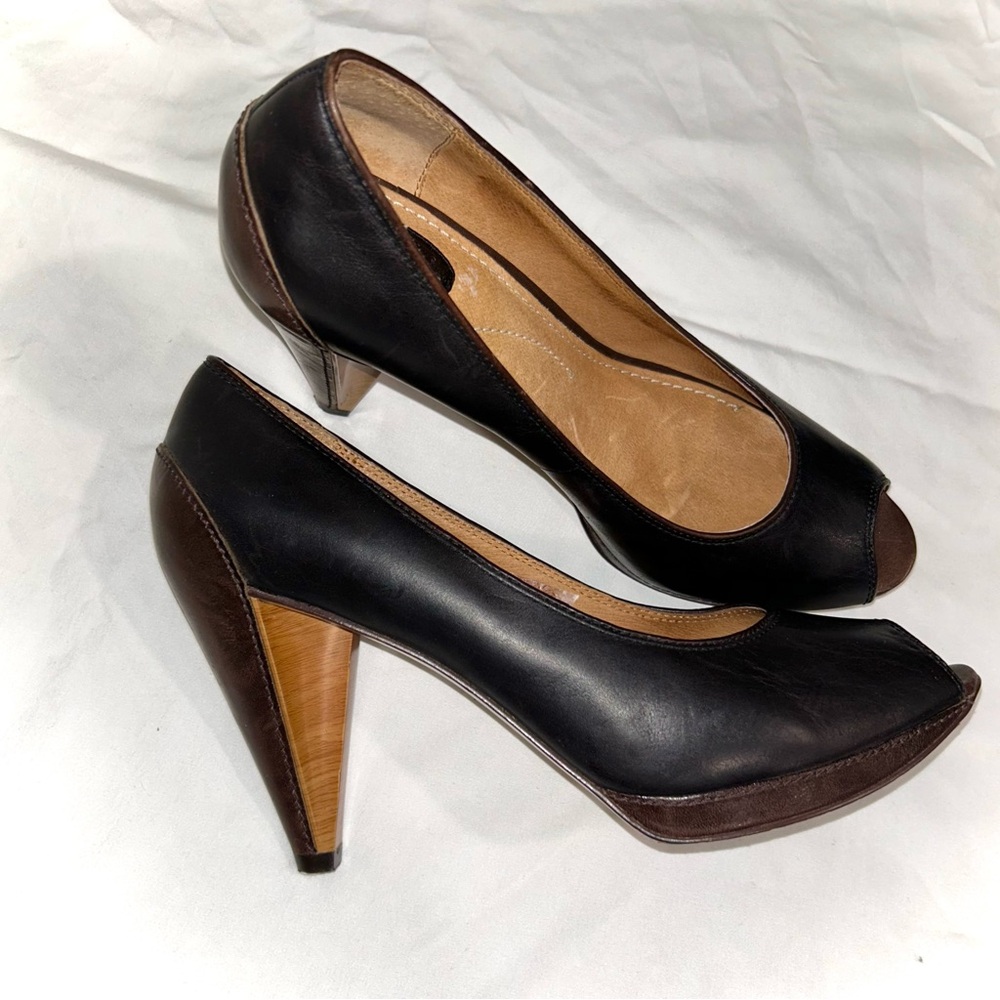 Fossil Black Brown Leather Wood Peep Toe Heels